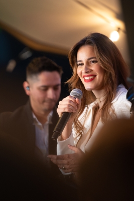 La voz de ‘La Gaviota’ de ‘Café con aroma de mujer’ tomó vuelo en la Embajada de Colombia en España